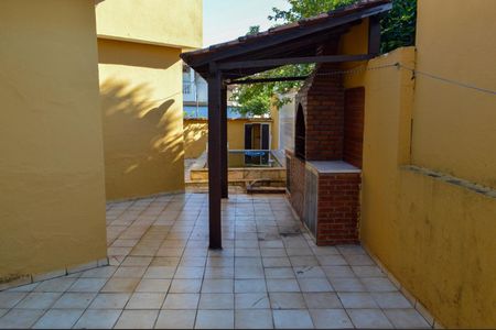 Casa de condomínio para alugar com 243m², 2 quartos e 2 vagas Casa de condomínio para alugar com 243m², 2 quartos e 2 vagasChurrasqueira