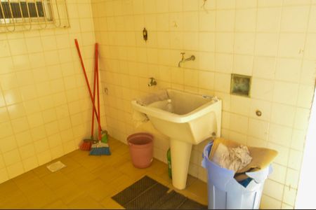 Casa de condomínio para alugar com 243m², 2 quartos e 2 vagas Casa de condomínio para alugar com 243m², 2 quartos e 2 vagasÁrea de Serviço