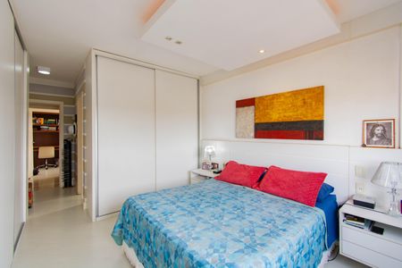 Apartamento à venda com 160m², 4 quartos e 2 vagas Apartamento à venda com 160m², 4 quartos e 2 vagasSuíte
