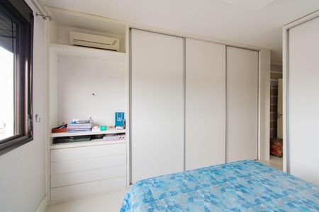 Apartamento à venda com 160m², 4 quartos e 2 vagas Apartamento à venda com 160m², 4 quartos e 2 vagasSuíte