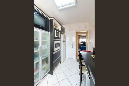 Apartamento à venda com 160m², 4 quartos e 2 vagas Apartamento à venda com 160m², 4 quartos e 2 vagasCozinha