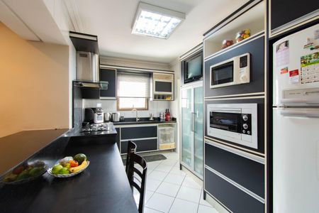 Apartamento à venda com 160m², 4 quartos e 2 vagas Apartamento à venda com 160m², 4 quartos e 2 vagasCozinha