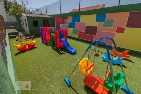 Apartamento à venda com 77m², 2 quartos e 1 vaga Apartamento à venda com 77m², 2 quartos e 1 vagaÁrea comum - Playground