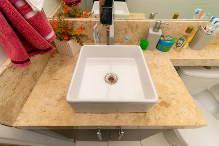 Apartamento à venda com 56m², 2 quartos e 1 vagaBanheiro Social