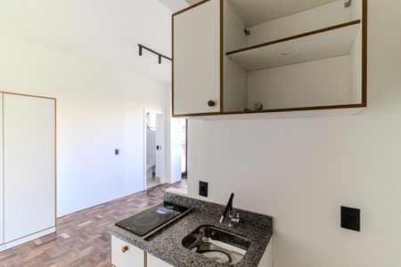 Studio à venda com 28m², 1 quarto e sem vaga Studio à venda com 28m², 1 quarto e sem vagaCozinha