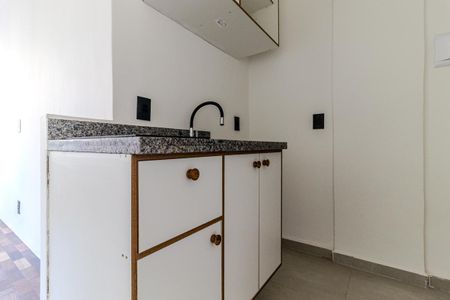 Studio à venda com 28m², 1 quarto e sem vaga Studio à venda com 28m², 1 quarto e sem vagaCozinha