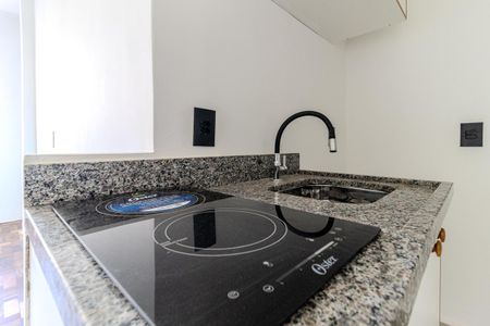 Studio à venda com 28m², 1 quarto e sem vaga Studio à venda com 28m², 1 quarto e sem vagaCozinha