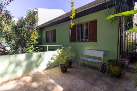 Casa para alugar com 150m², 3 quartos e 2 vagas Casa para alugar com 150m², 3 quartos e 2 vagasVaranda
