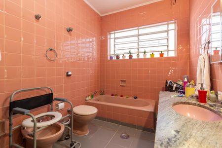 Casa para alugar com 150m², 3 quartos e 2 vagas Casa para alugar com 150m², 3 quartos e 2 vagasBanheiro