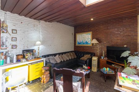 Casa para alugar com 150m², 3 quartos e 2 vagas Casa para alugar com 150m², 3 quartos e 2 vagasSala de TV