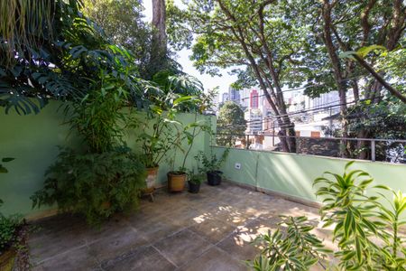 Casa para alugar com 150m², 3 quartos e 2 vagas Casa para alugar com 150m², 3 quartos e 2 vagasVaranda