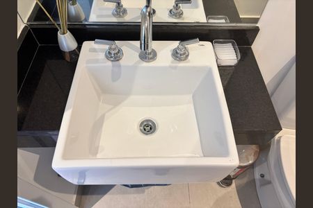 Studio à venda com 24m², 1 quarto e sem vaga Studio à venda com 24m², 1 quarto e sem vagaBanheiro