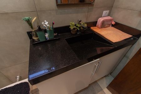 Casa à venda com 200m², 3 quartos e 1 vaga Casa à venda com 200m², 3 quartos e 1 vagaBanheiro
