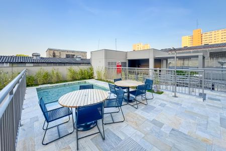 Studio à venda com 30m², 1 quarto e sem vaga Studio à venda com 30m², 1 quarto e sem vagaPiscina