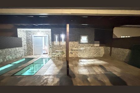 Casa à venda com 266m², 3 quartos e 3 vagasQuarto 2 Varanda