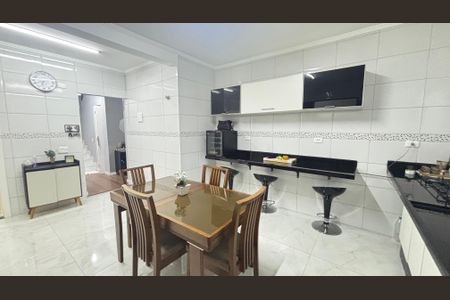 Casa à venda com 266m², 3 quartos e 3 vagasCozinha