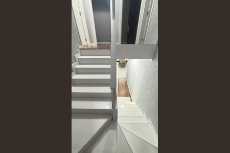 Casa à venda com 266m², 3 quartos e 3 vagasEscada