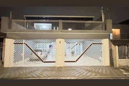 Casa à venda com 266m², 3 quartos e 3 vagasFachada