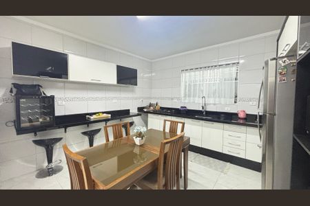 Casa à venda com 266m², 3 quartos e 3 vagasCozinha