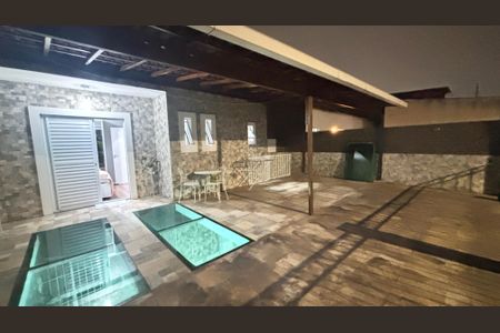 Casa à venda com 266m², 3 quartos e 3 vagasQuarto 2 Varanda