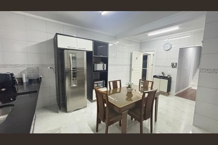 Casa à venda com 266m², 3 quartos e 3 vagasCozinha