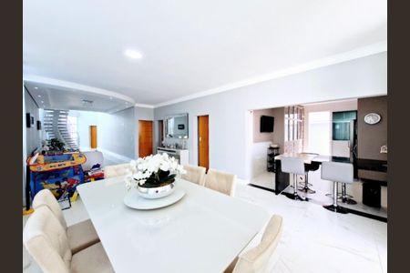 Casa de condomínio à venda com 467m², 5 quartos e 4 vagas Casa de condomínio à venda com 467m², 5 quartos e 4 vagasFoto 09
