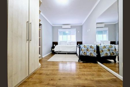 Casa de condomínio à venda com 467m², 5 quartos e 4 vagas Casa de condomínio à venda com 467m², 5 quartos e 4 vagasFoto 06