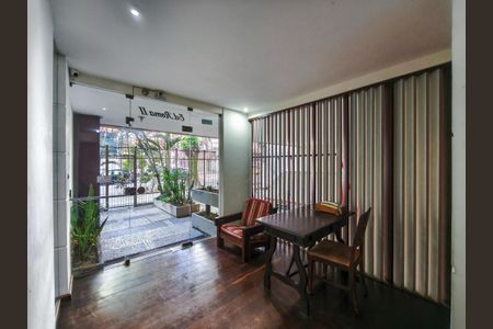 Apartamento à venda com 69m², 2 quartos e 1 vaga Apartamento à venda com 69m², 2 quartos e 1 vagaFachada e portaria