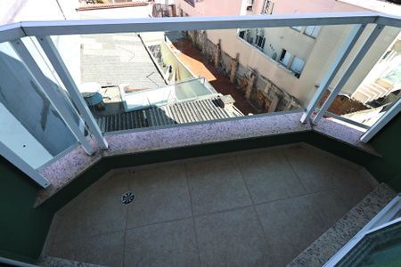 Apartamento à venda com 186m², 3 quartos e 2 vagassacada entre sala e suíte