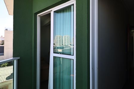 Apartamento à venda com 186m², 3 quartos e 2 vagassacada entre sala e suíte