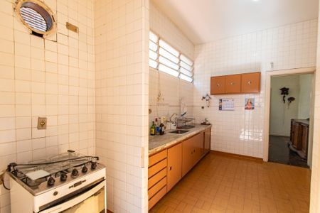 Casa para alugar com 270m², 5 quartos e sem vaga Casa para alugar com 270m², 5 quartos e sem vagaCozinha