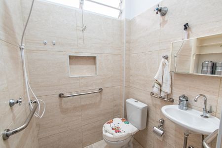 Casa para alugar com 270m², 5 quartos e sem vaga Casa para alugar com 270m², 5 quartos e sem vagaBanheiro 2