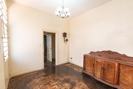 Casa para alugar com 270m², 5 quartos e sem vaga Casa para alugar com 270m², 5 quartos e sem vagaSala de jantar