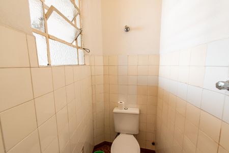 Casa para alugar com 270m², 5 quartos e sem vaga Casa para alugar com 270m², 5 quartos e sem vagaBanheiro de serviço