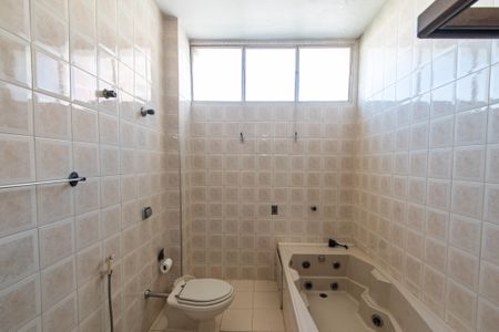 Casa para alugar com 270m², 5 quartos e sem vaga Casa para alugar com 270m², 5 quartos e sem vagaBanheiro