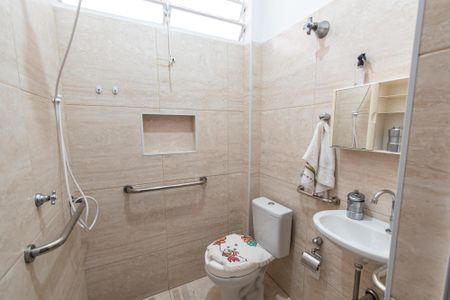 Casa para alugar com 270m², 5 quartos e sem vaga Casa para alugar com 270m², 5 quartos e sem vagaBanheiro 2