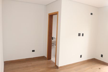 Casa à venda com 200m², 3 quartos e 4 vagasSuíte 3