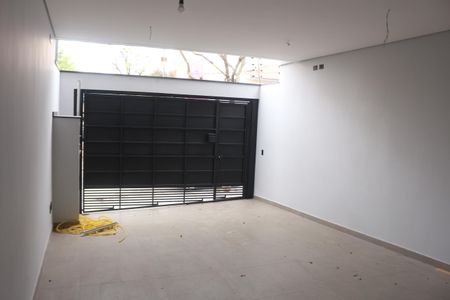Casa à venda com 200m², 3 quartos e 4 vagasGaragem