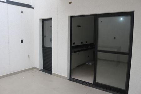 Casa à venda com 200m², 3 quartos e 4 vagasQuintal