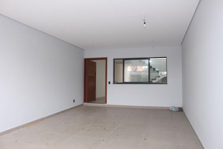 Casa à venda com 200m², 3 quartos e 4 vagasGaragem