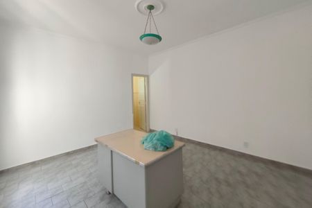 Casa para alugar com 200m², 2 quartos e 2 vagas Casa para alugar com 200m², 2 quartos e 2 vagasQuarto Suíte