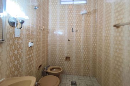Casa para alugar com 200m², 2 quartos e 2 vagas Casa para alugar com 200m², 2 quartos e 2 vagasBanheiro Suíte