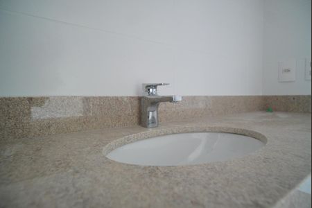 Apartamento à venda com 100m², 2 quartos e 2 vagas Apartamento à venda com 100m², 2 quartos e 2 vagasBanheiro