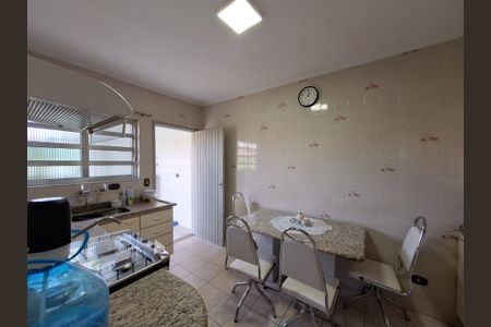 Casa à venda com 111m², 2 quartos e 2 vagasCozinha