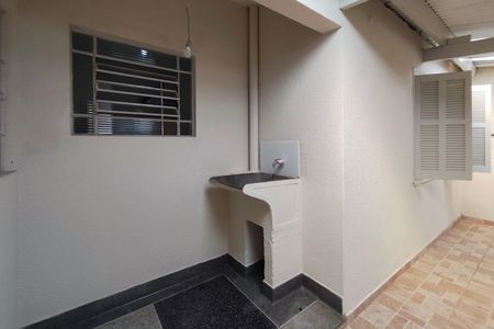 Casa para alugar com 138m², 2 quartos e 2 vagas Casa para alugar com 138m², 2 quartos e 2 vagasÁrea de Serviço