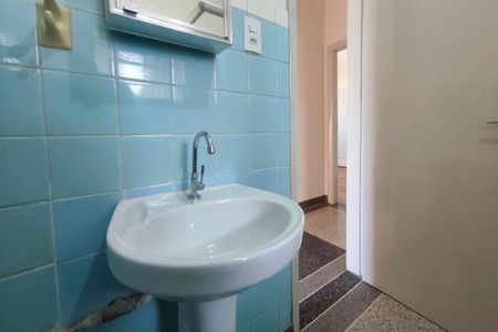 Casa para alugar com 138m², 2 quartos e 2 vagas Casa para alugar com 138m², 2 quartos e 2 vagasBanheiro Social