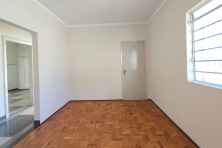 Casa para alugar com 138m², 2 quartos e 2 vagas Casa para alugar com 138m², 2 quartos e 2 vagasSala