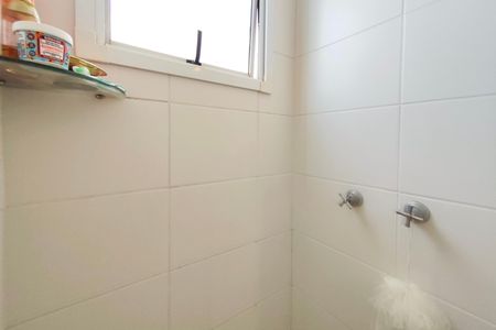 Apartamento à venda com 77m², 2 quartos e 2 vagas Apartamento à venda com 77m², 2 quartos e 2 vagasBanheiro Suíte