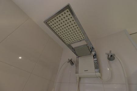 Apartamento à venda com 128m², 3 quartos e 4 vagasBanheiro da Suíte 1 - Chuveiro