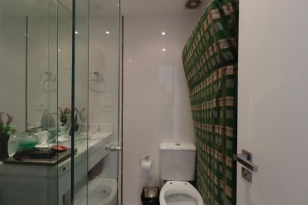 Apartamento à venda com 128m², 3 quartos e 4 vagasBanheiro da Suíte 1